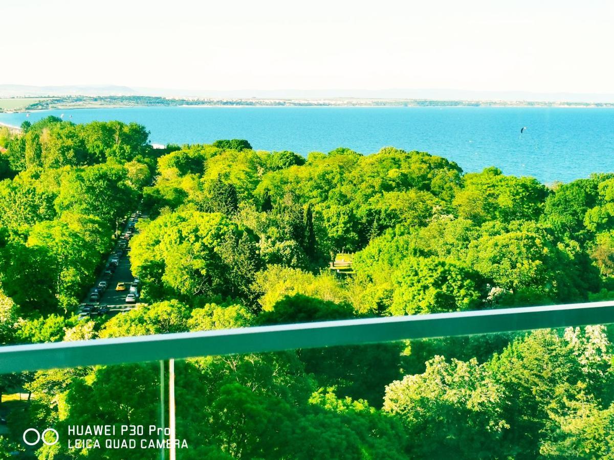 Luxury Apartments Alix Burgas Exterior foto